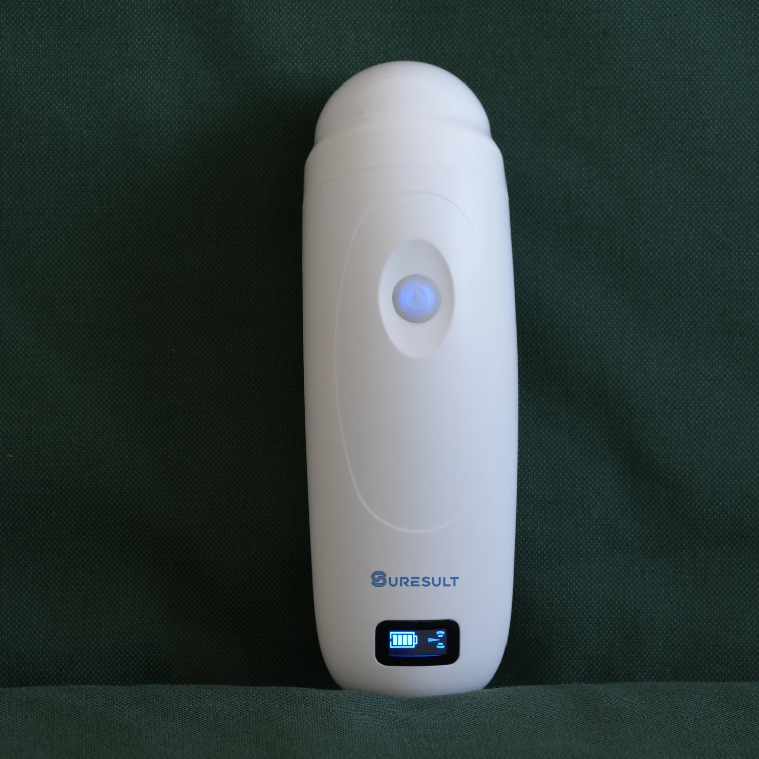 Suresult B4D wireless bladder scanner, front view with power button and status display